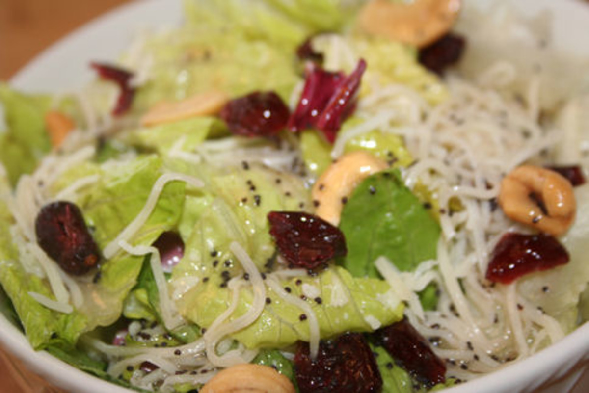 Tossed Salad With Poppy Seed Dressing