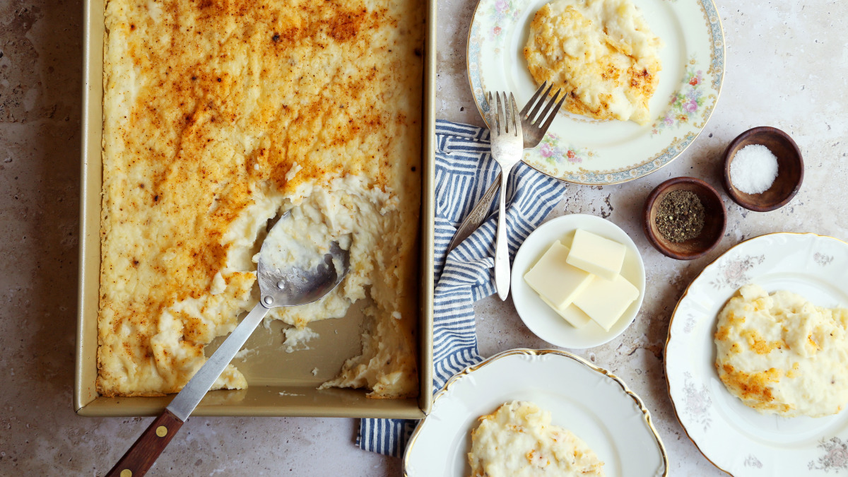 A Mountain Of Make-Ahead Mashed Potatoes