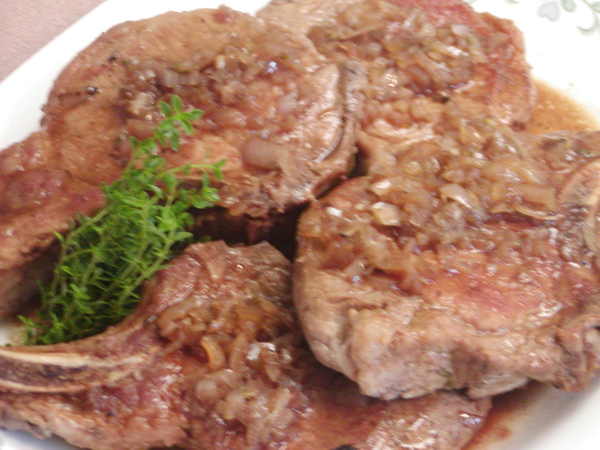 Pork Chops in Balsamic Vinegar and Shallot Sauce Recipe