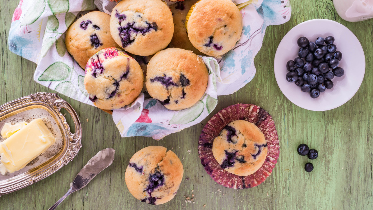 Old-Fashioned Blueberry Muffins-image