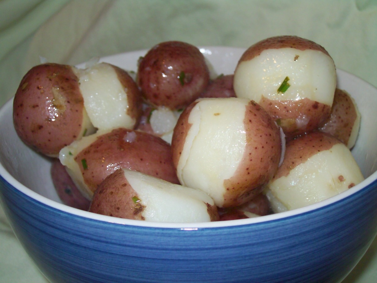Butter Steamed New Potatoes (Smordampete Nypoteter) Recipe 