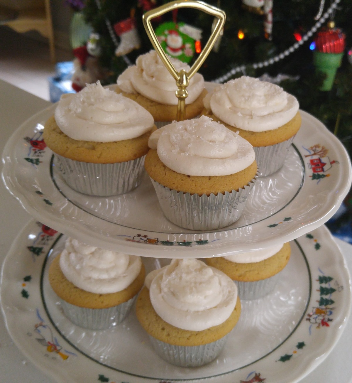 Lavender Lemon Cupcakes_image