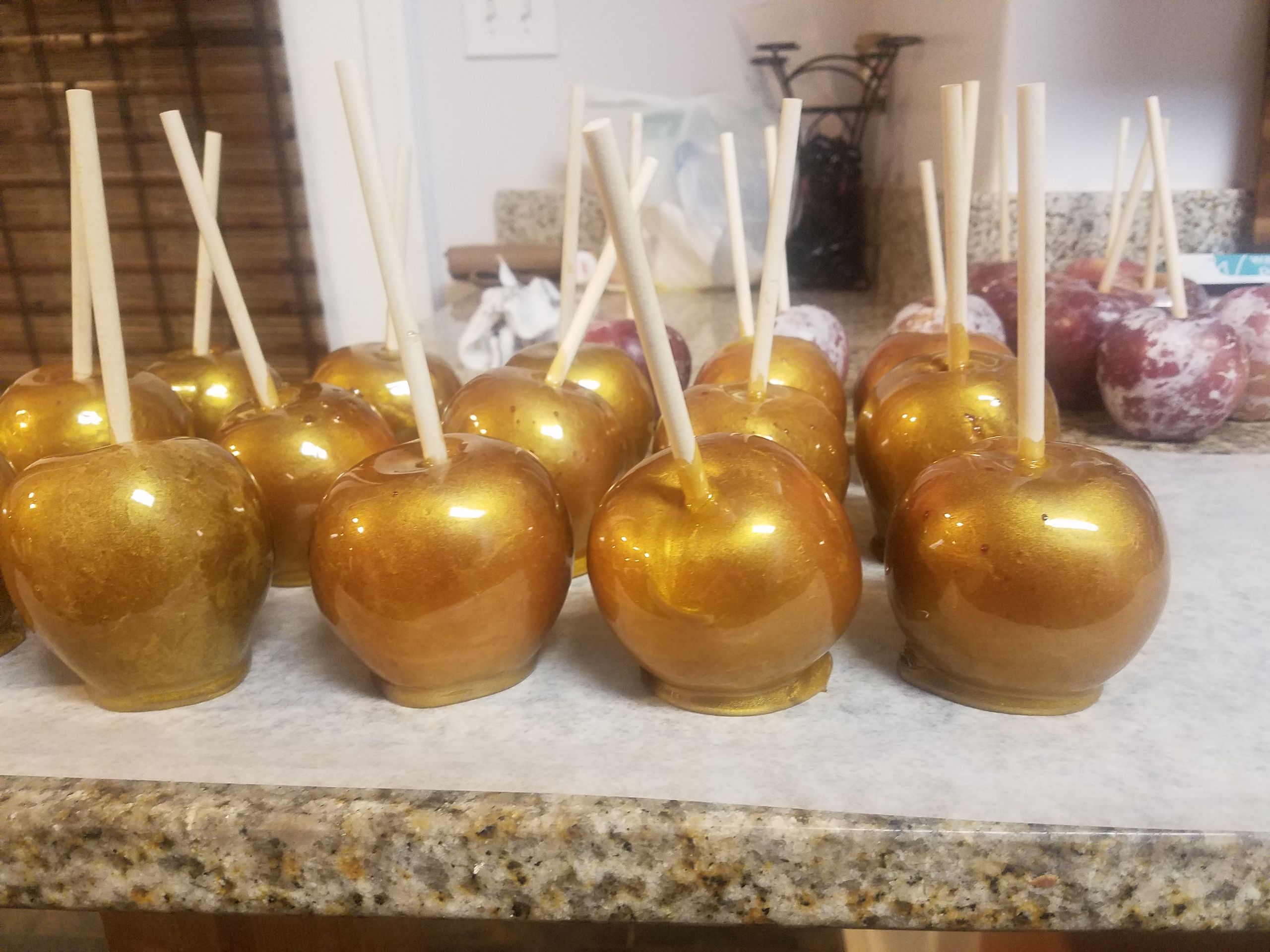 Old-Fashioned Red Candied Apples - Image 2