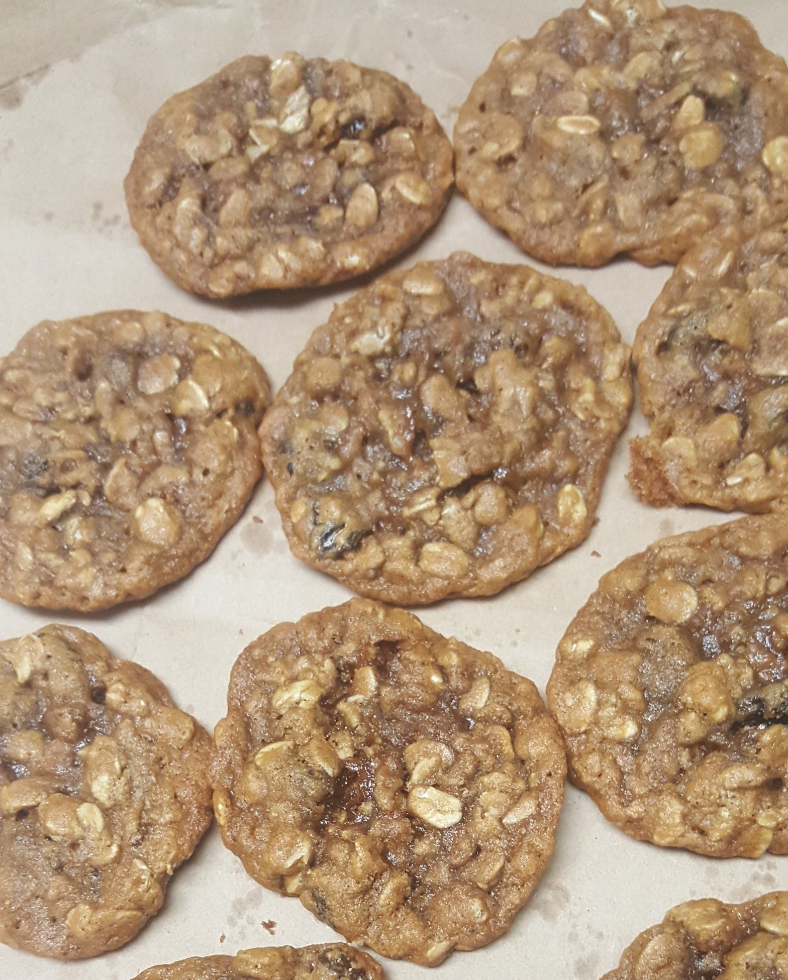 Addictive Oatmeal Molasses Cookies - Image 2