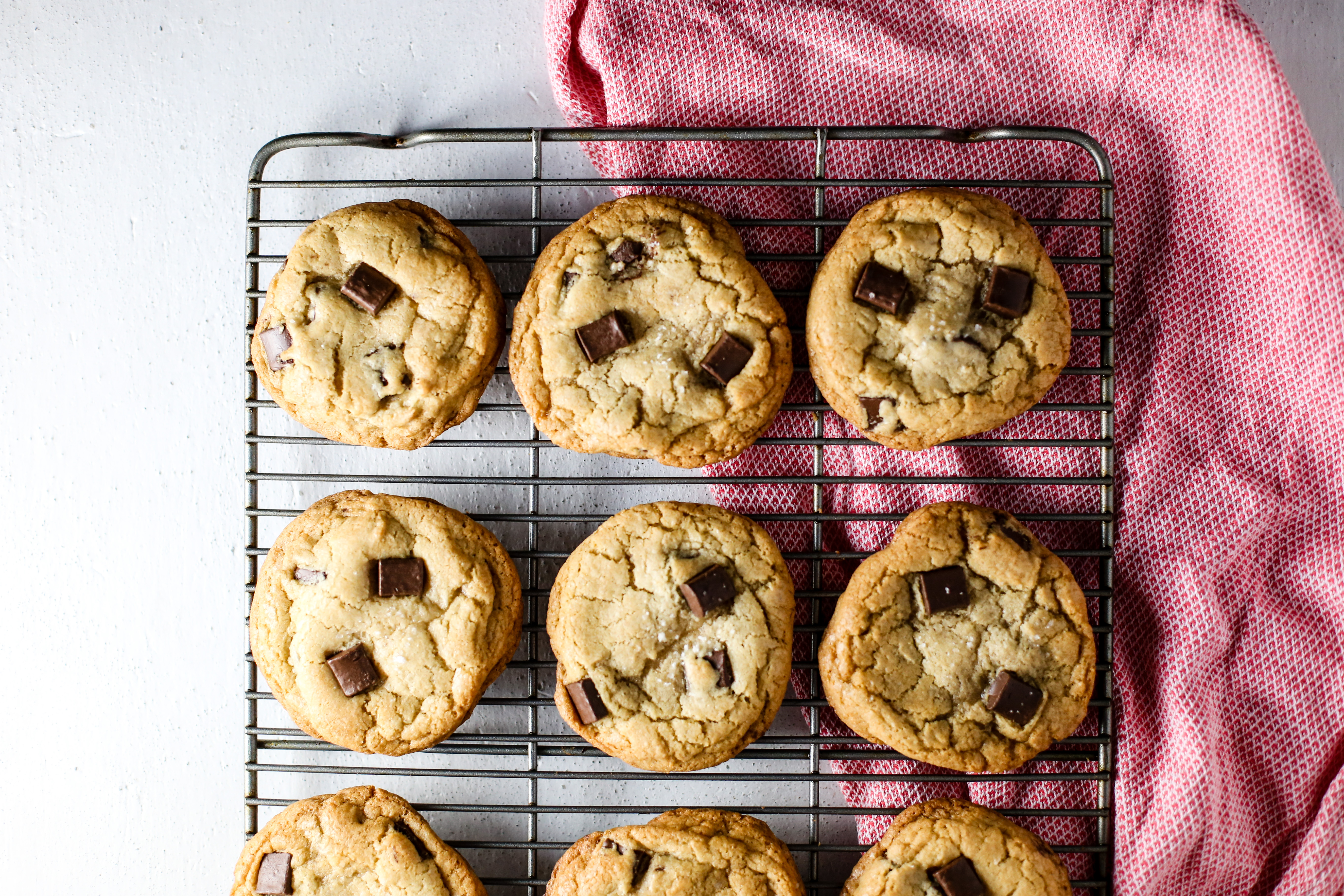 SOFT BATCH CHOCOLATE CHIP COOKIES