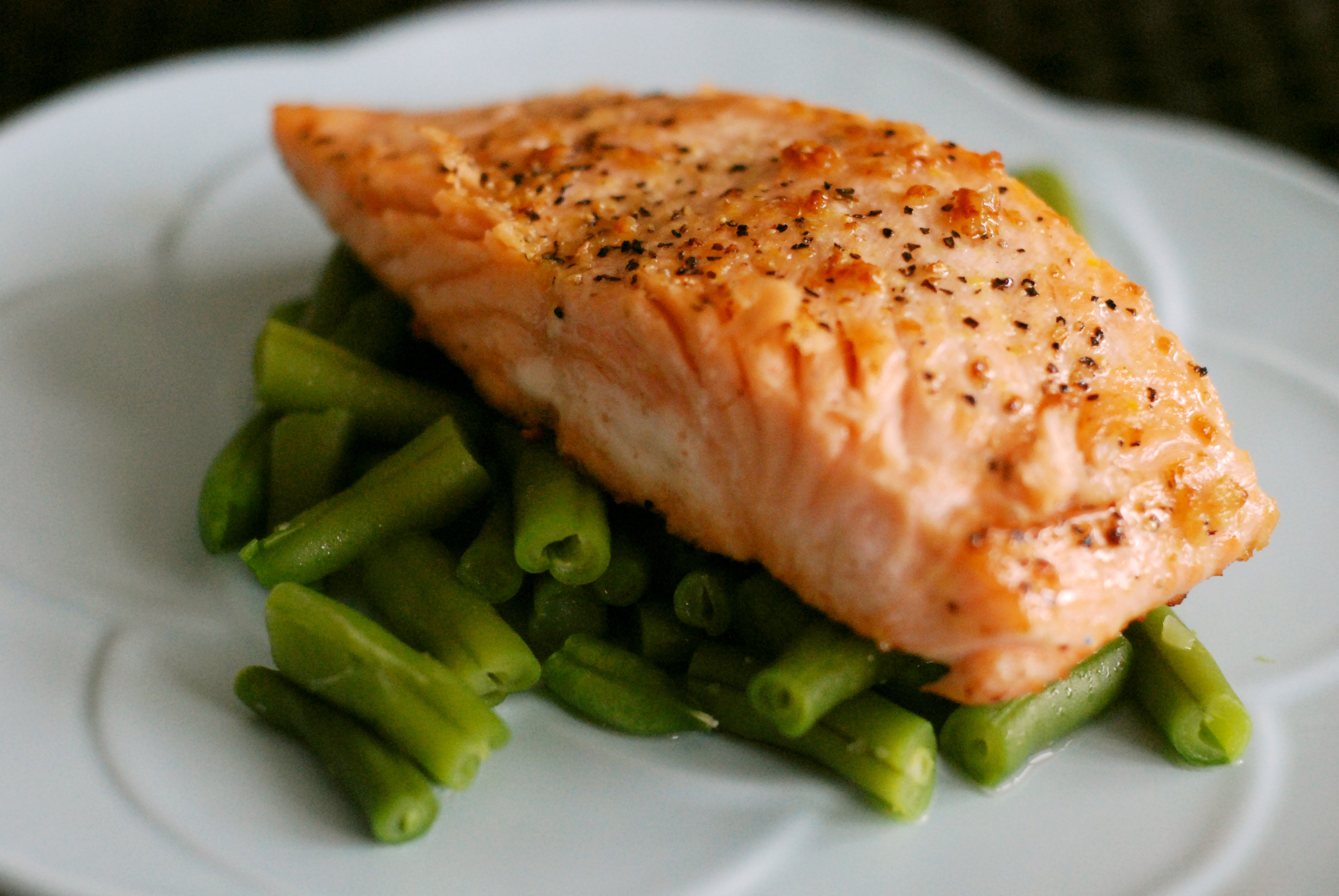GARLIC LOVIN' SALMON
