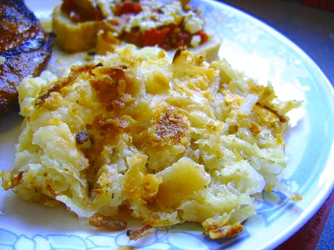CREAMY, RICH RANCH POTATOES WITH CHEESE