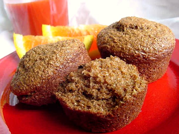 BAKERY-STYLE BRAN MUFFINS