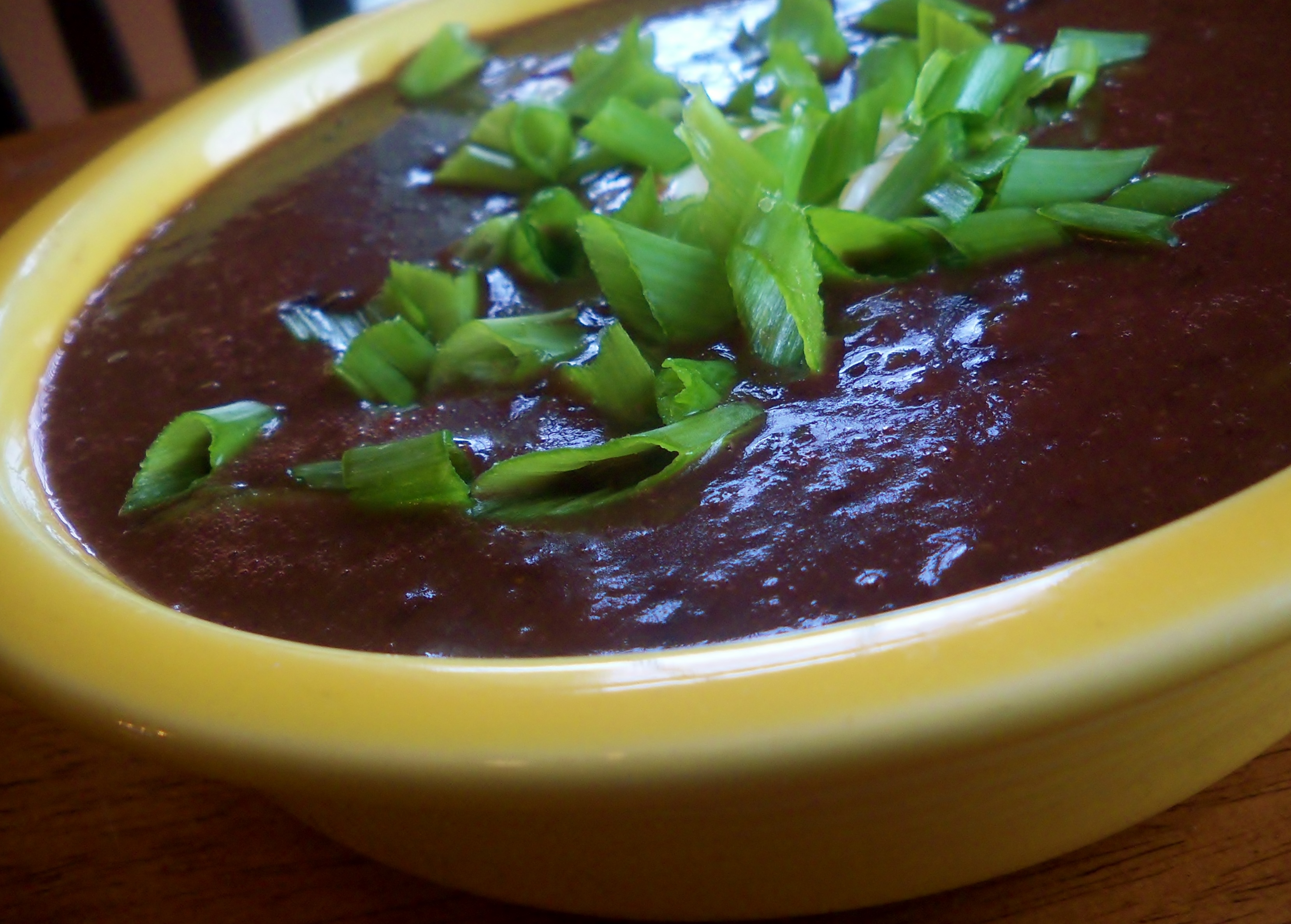 Kahakai Kitchen: Pinto Bean Soup with Fresh Salsa (Simple Brothy