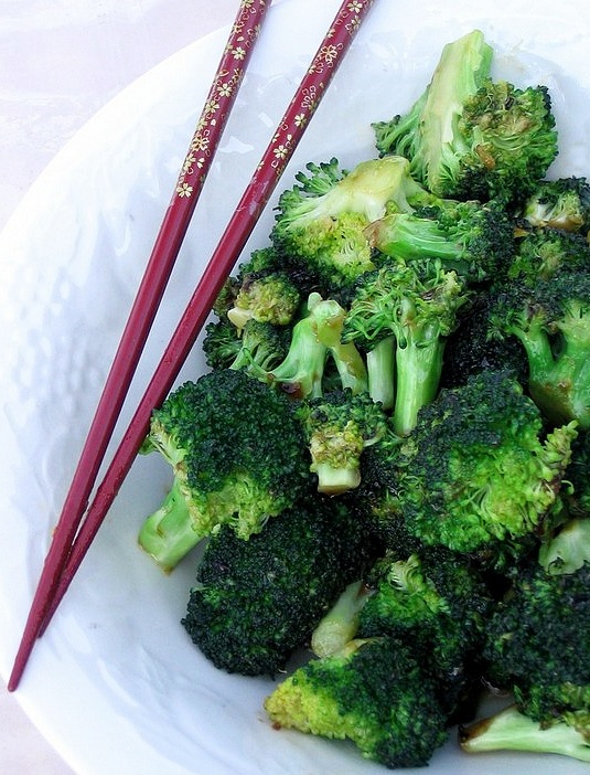 CHOW GAI LAAN (JADE GREEN BROCCOLI)