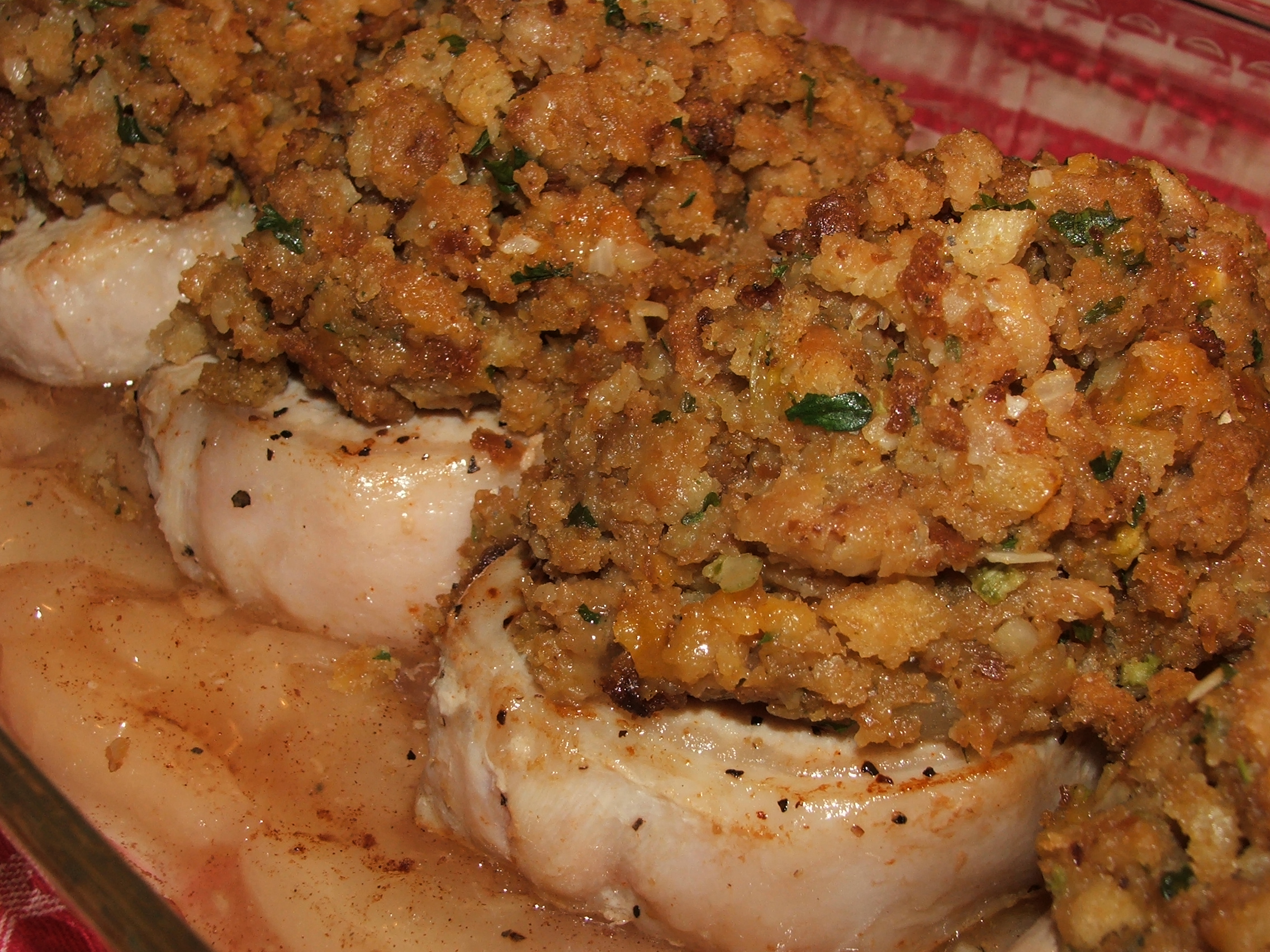 KELLY'S APPLE PORK CHOPS WITH STUFFING