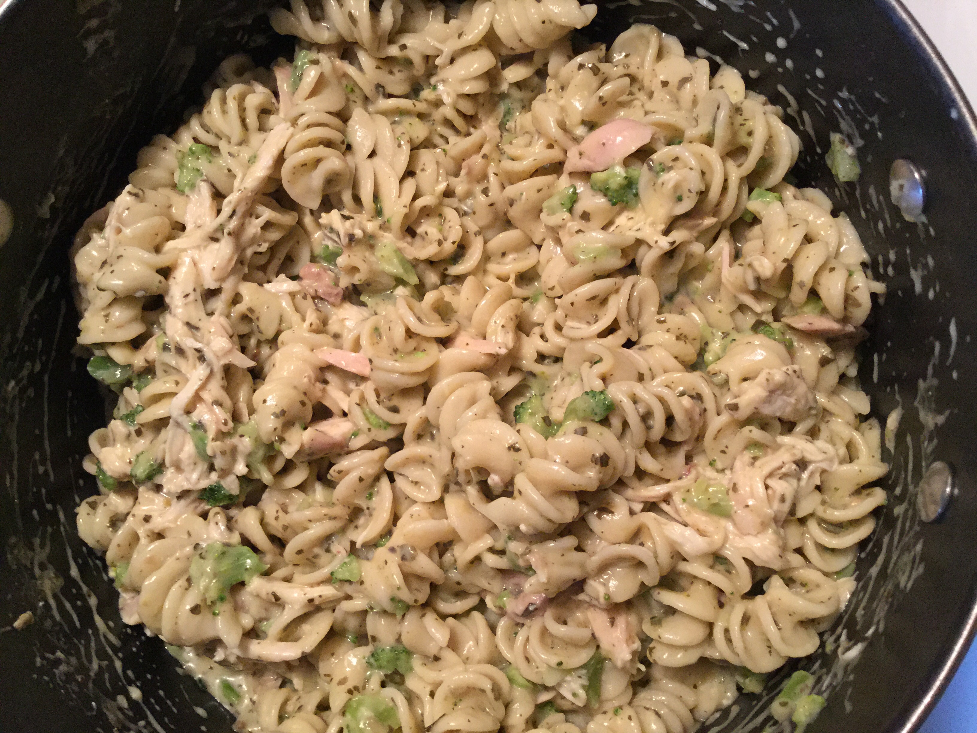 ⚔️ Easy 20 MINUTE CREAMY PESTO CHICKEN AND BOW TIES