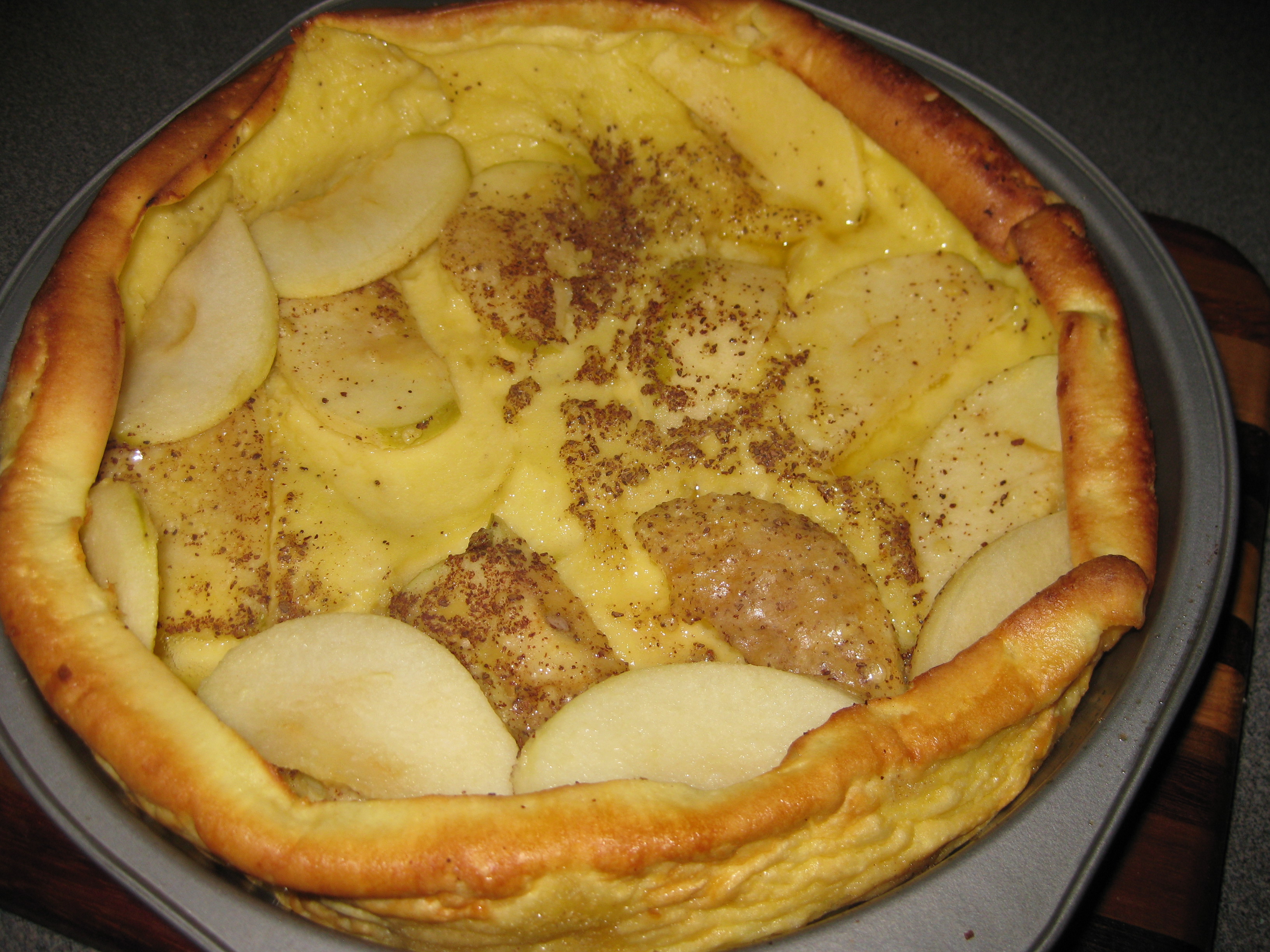 KITTENCAL'S GERMAN APPLE PUFF PANCAKE