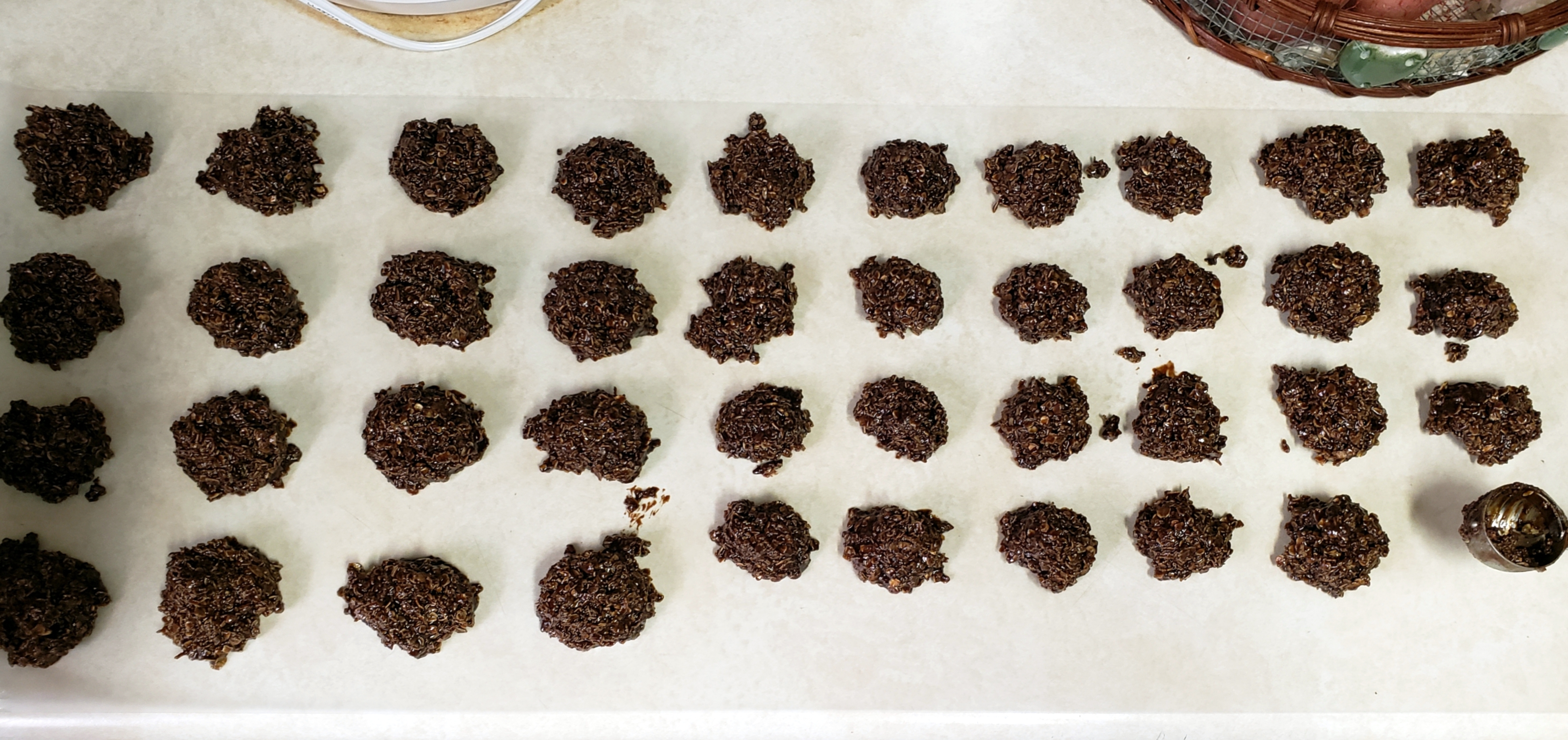 ➵ The Best NO BAKE CHOCOLATE HAYSTACK COOKIES