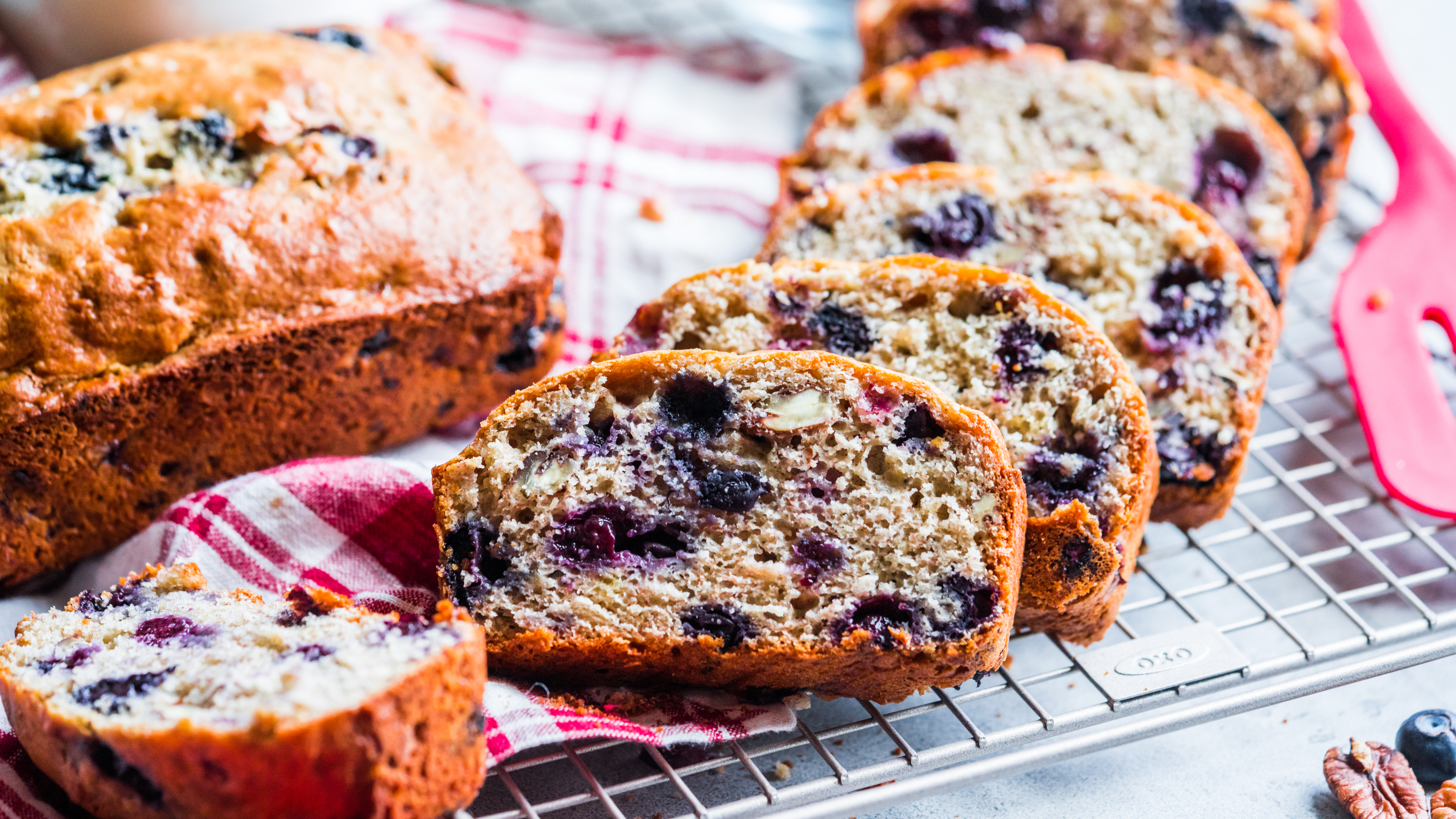 💎  KELLY'S BLUEBERRY BANANA BREAD