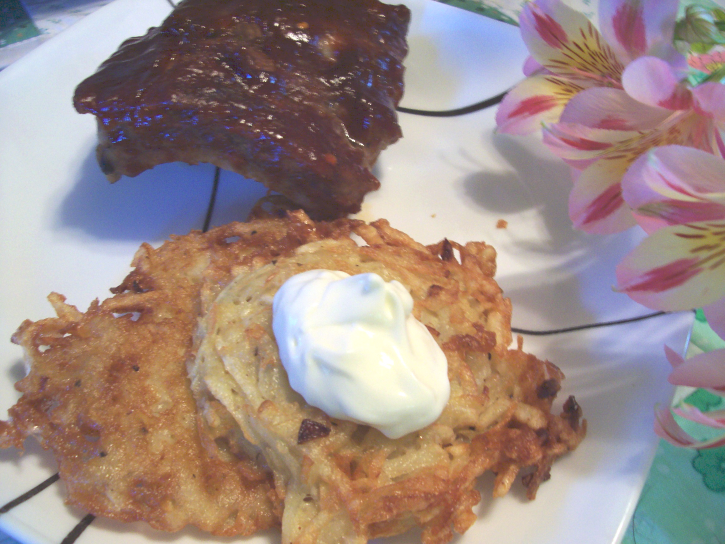 LATKES (POTATO PANCAKES)