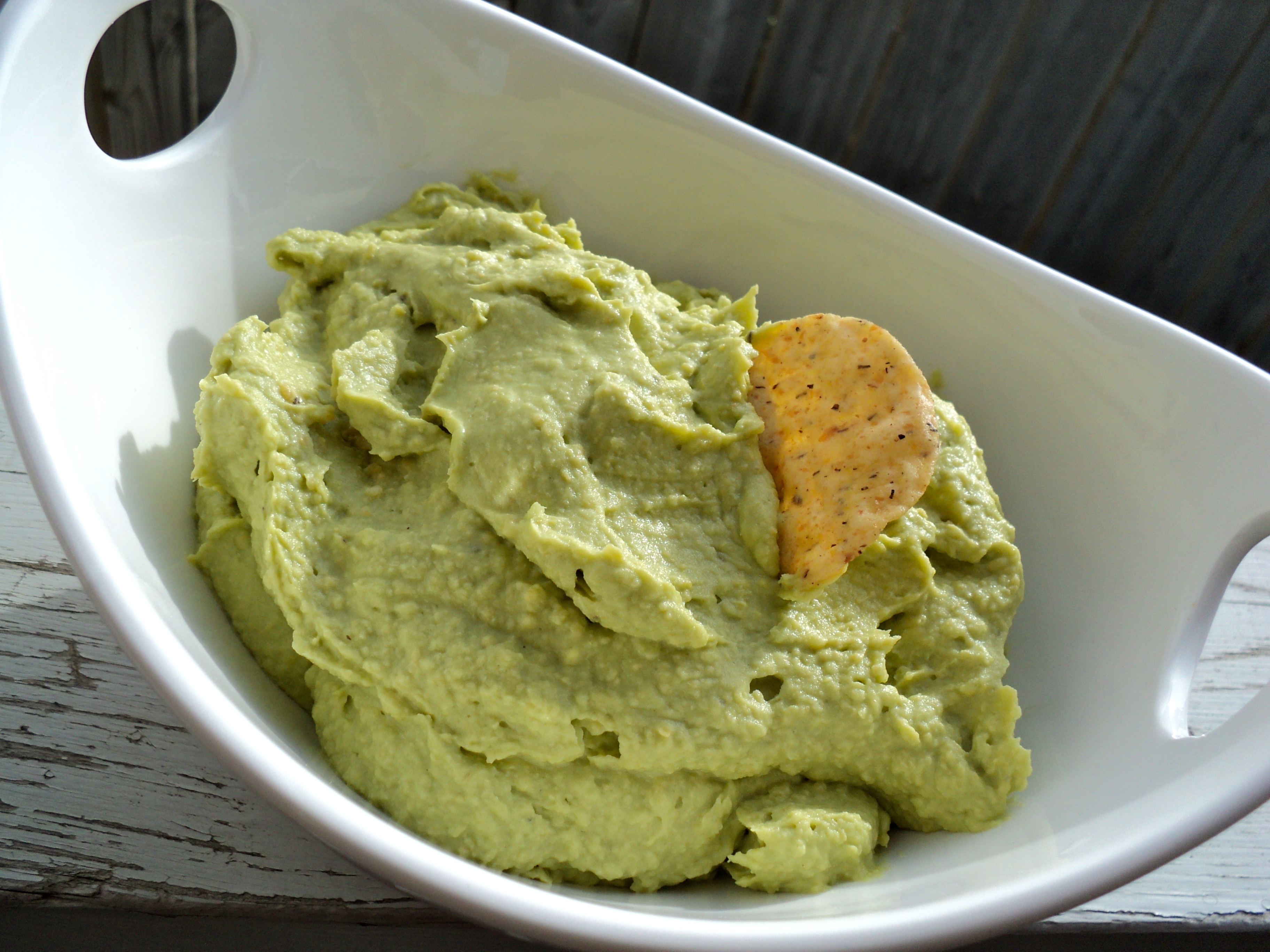 GREEN AVOCADO HUMMUS