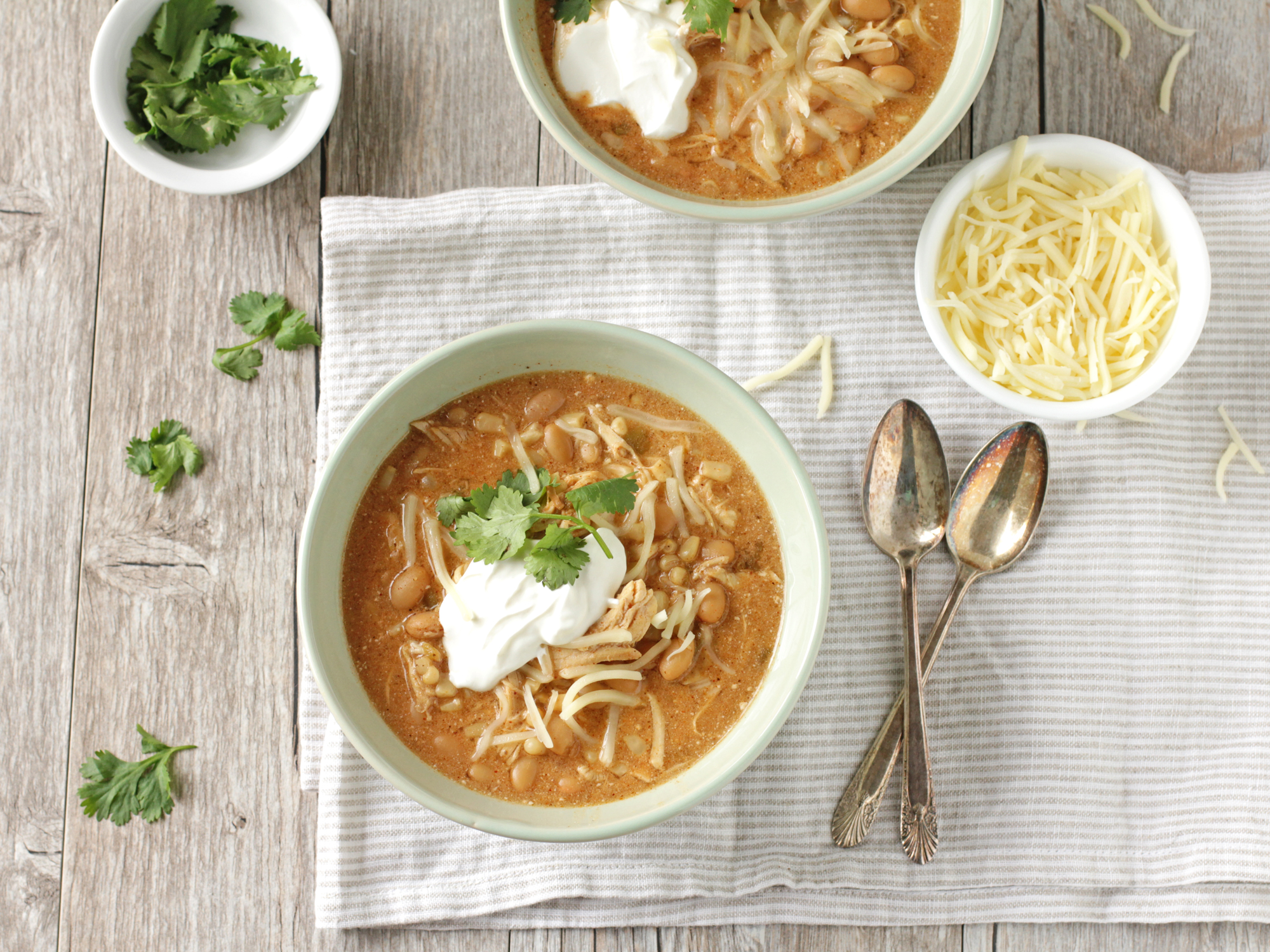 CROCK POT WHITE CHICKEN CHILI