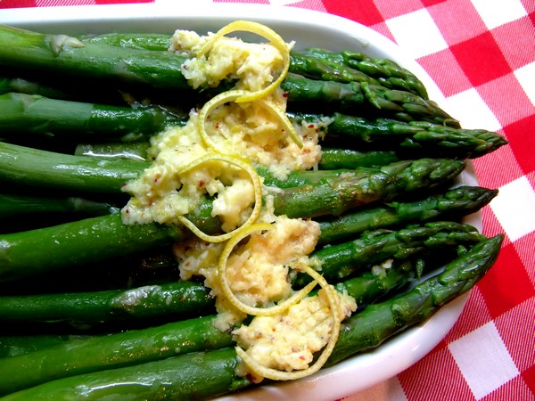 ASPARAGUS WITH LEMON AND PARMESAN BUTTER