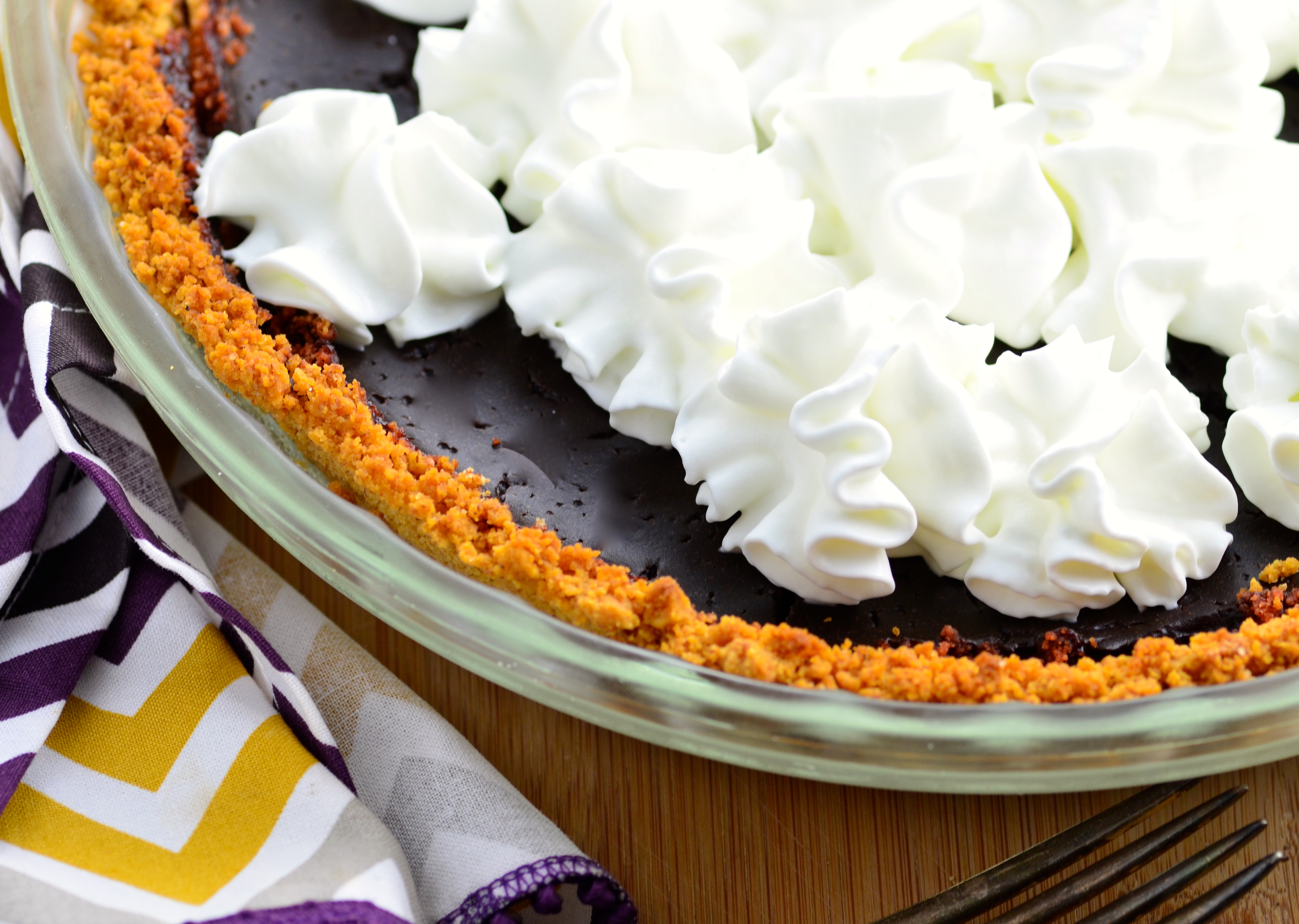 GRAHAM CRACKER CRUST