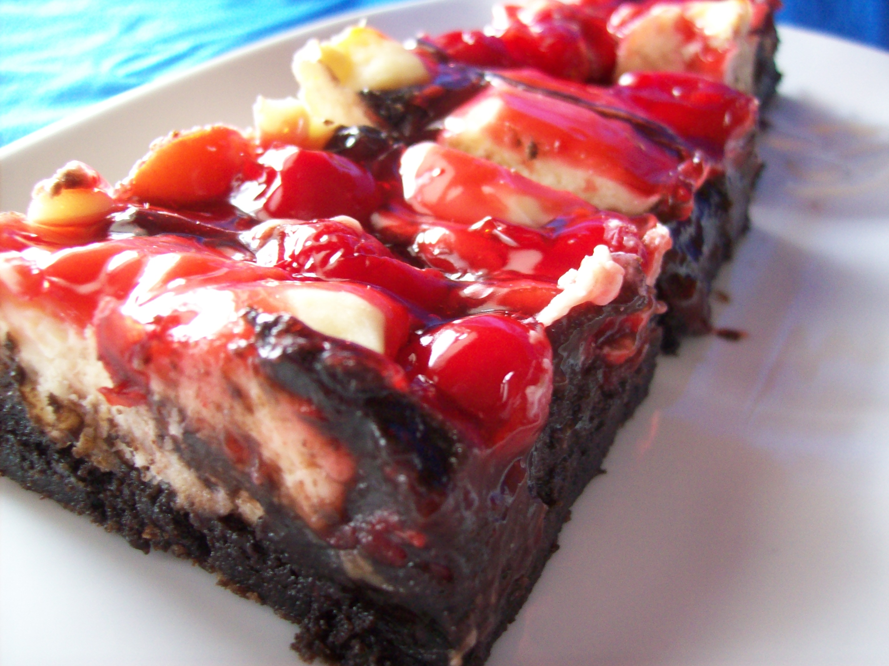 FUDGY CHERRY-CHEESECAKE BROWNIE BARS