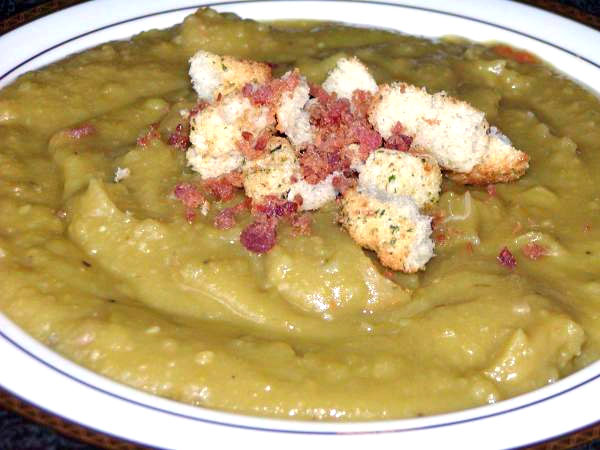 HEARTY SPLIT PEA SOUP!