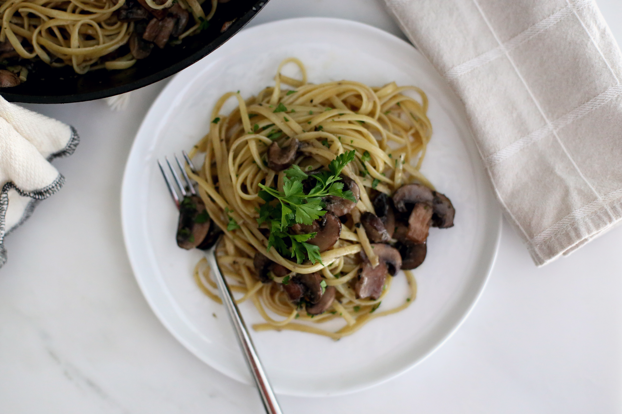 PASTA WITH MUSHROOM GARLIC SAUCE