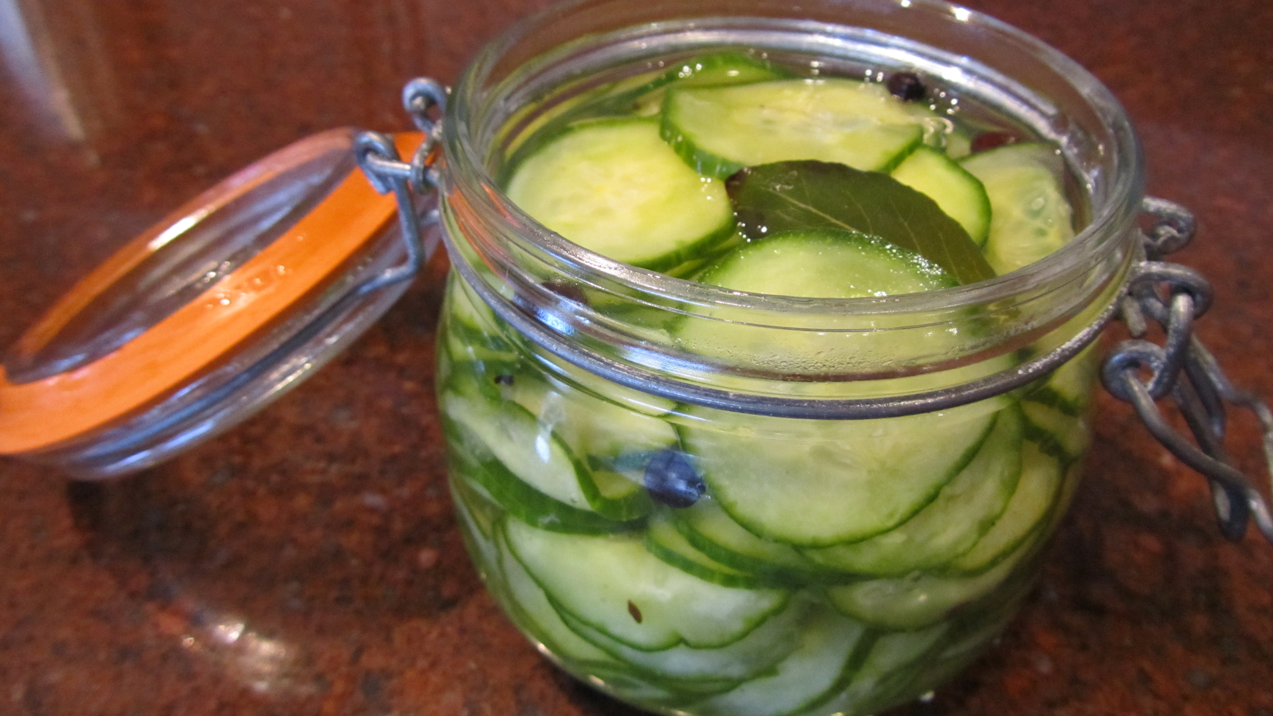 ❤  AQUAVIT'S QUICK PICKLED CUCUMBERS