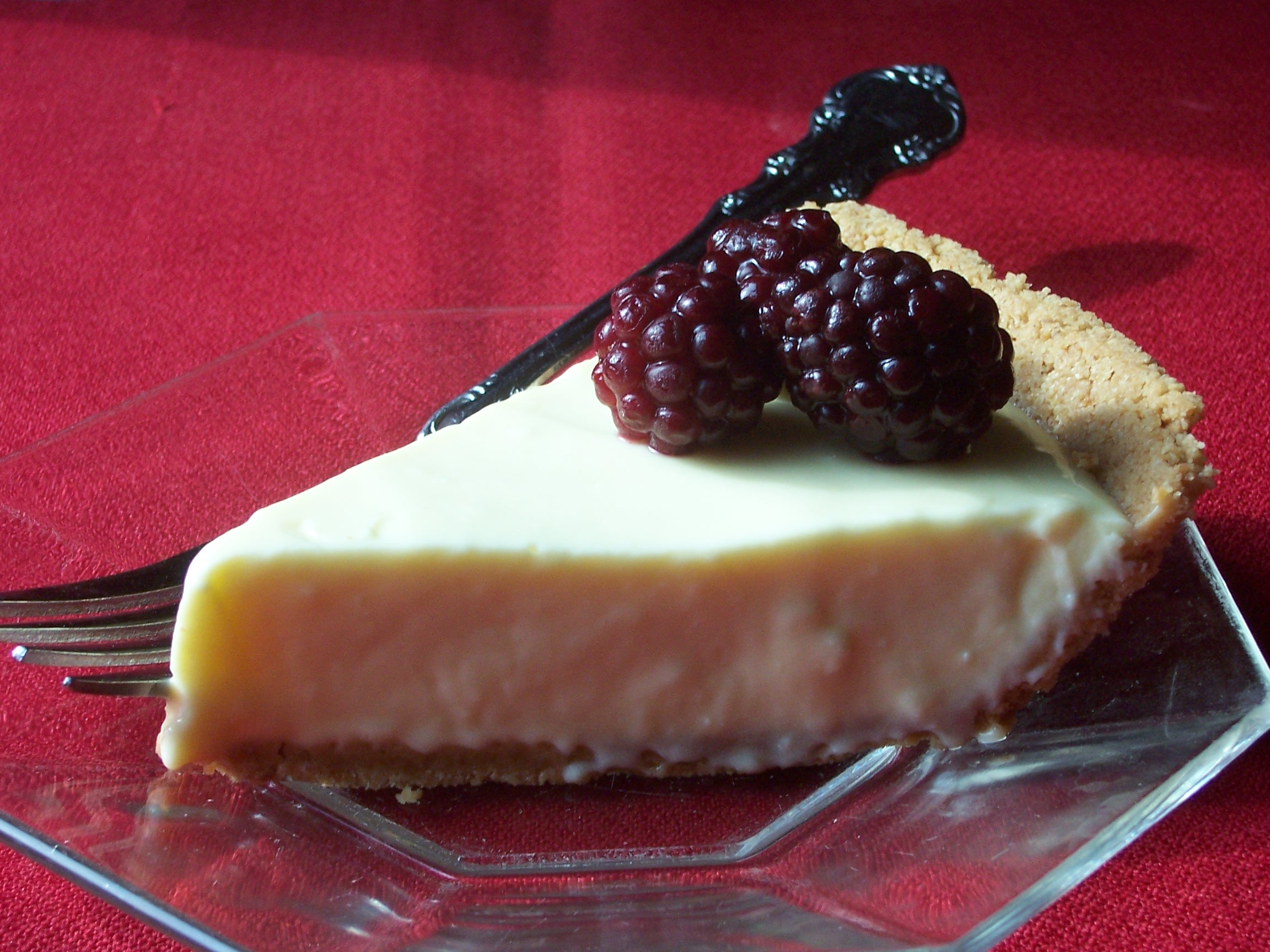 LEMON CREAM CHEESE PIE WITH BERRIES