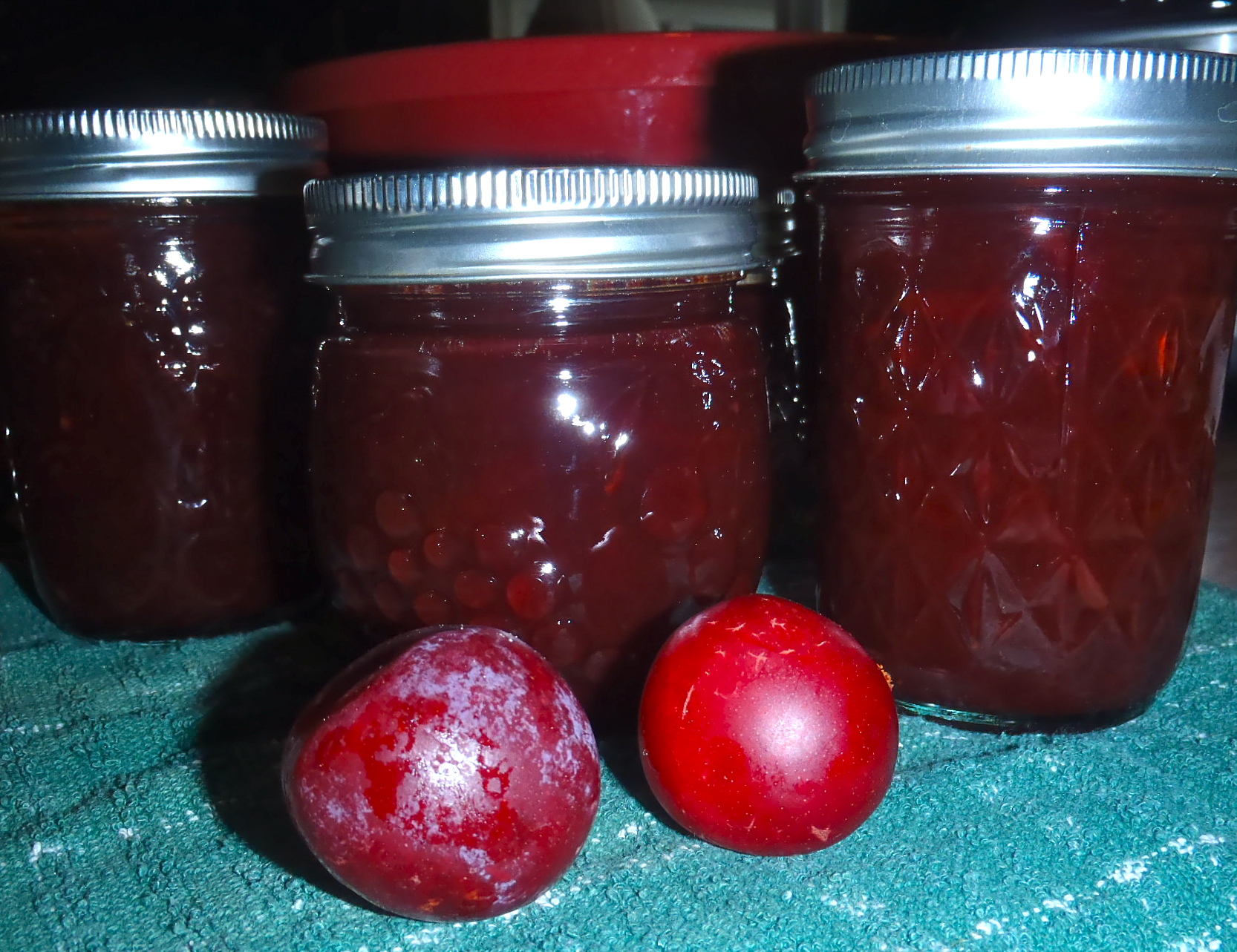 PLUM JAM