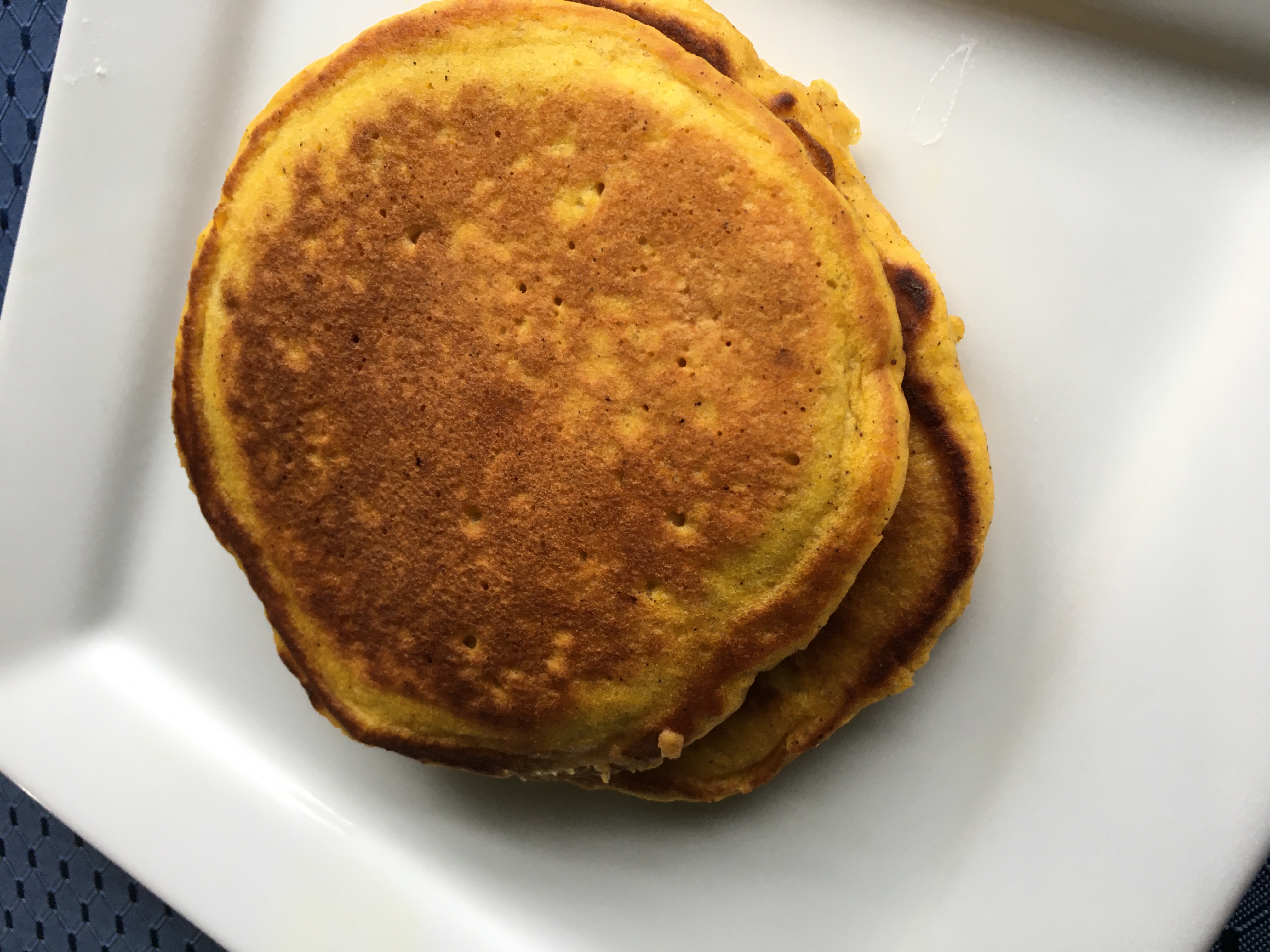 EASY PUMPKIN PANCAKES