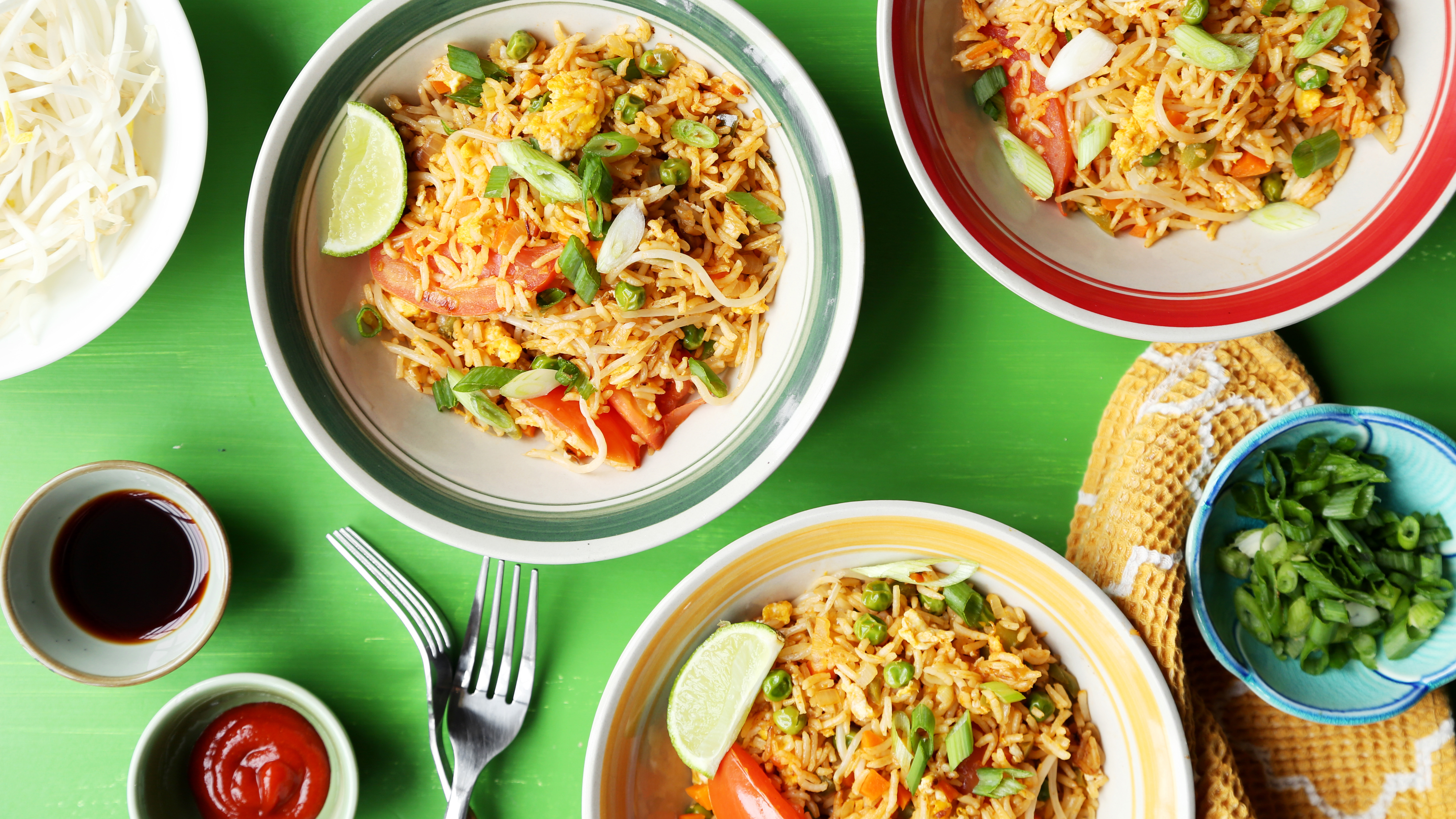 KAO PAD (THAI-STYLE FRIED RICE)