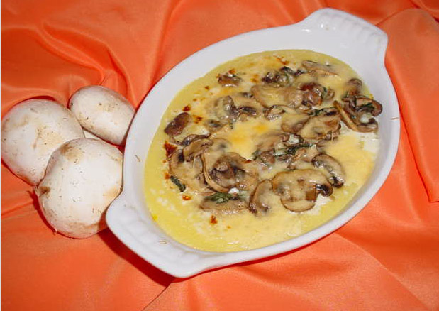 BROILED POLENTA WITH MUSHROOMS AND CHEESE