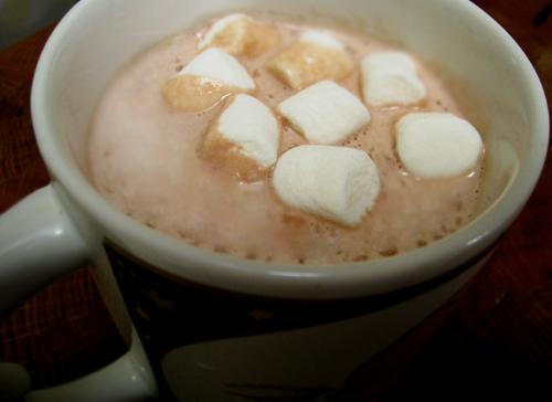 DREAMY CREAMY HOT CHOCOLATE (PAULA DEEN)