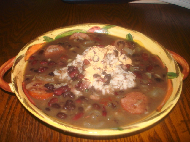 MEXICAN BLACK BEAN SOUP WITH SAUSAGE