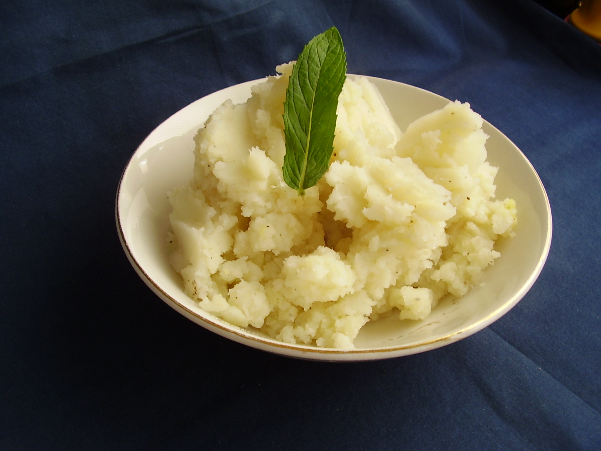 SKINNY MASHED POTATOES