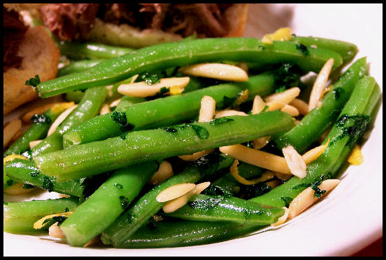 GREEN BEANS WITH LEMON AND ALMONDS