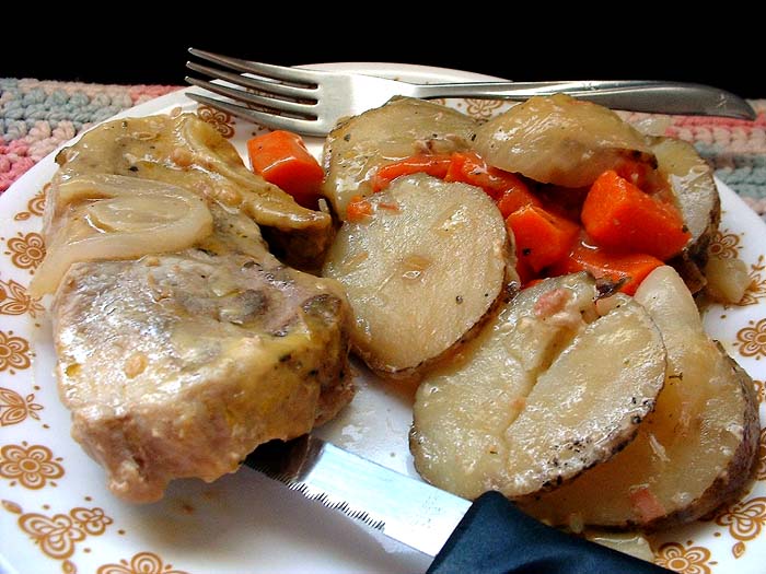 EASY CROCK POT PORK CHOPS