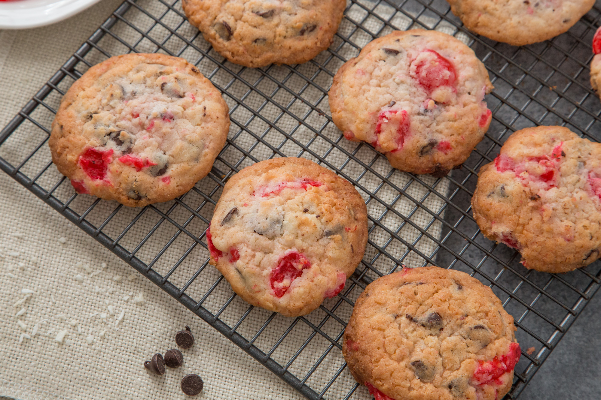 Find cookies. Печенье черри. Lady Cherry cookies. Cherry cookie. Герард печенье вишня.