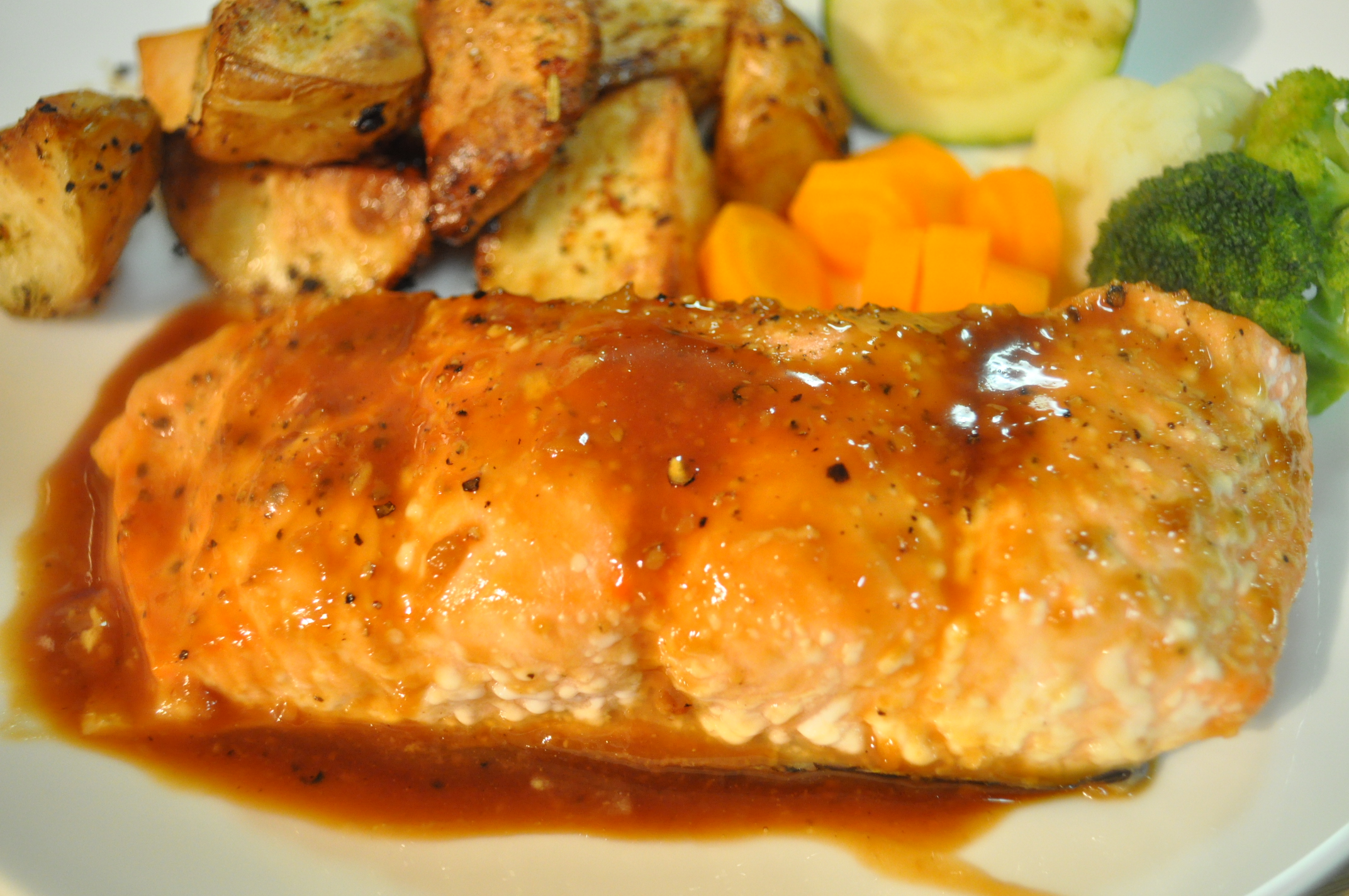 BROWN SUGAR-GLAZED SALMON