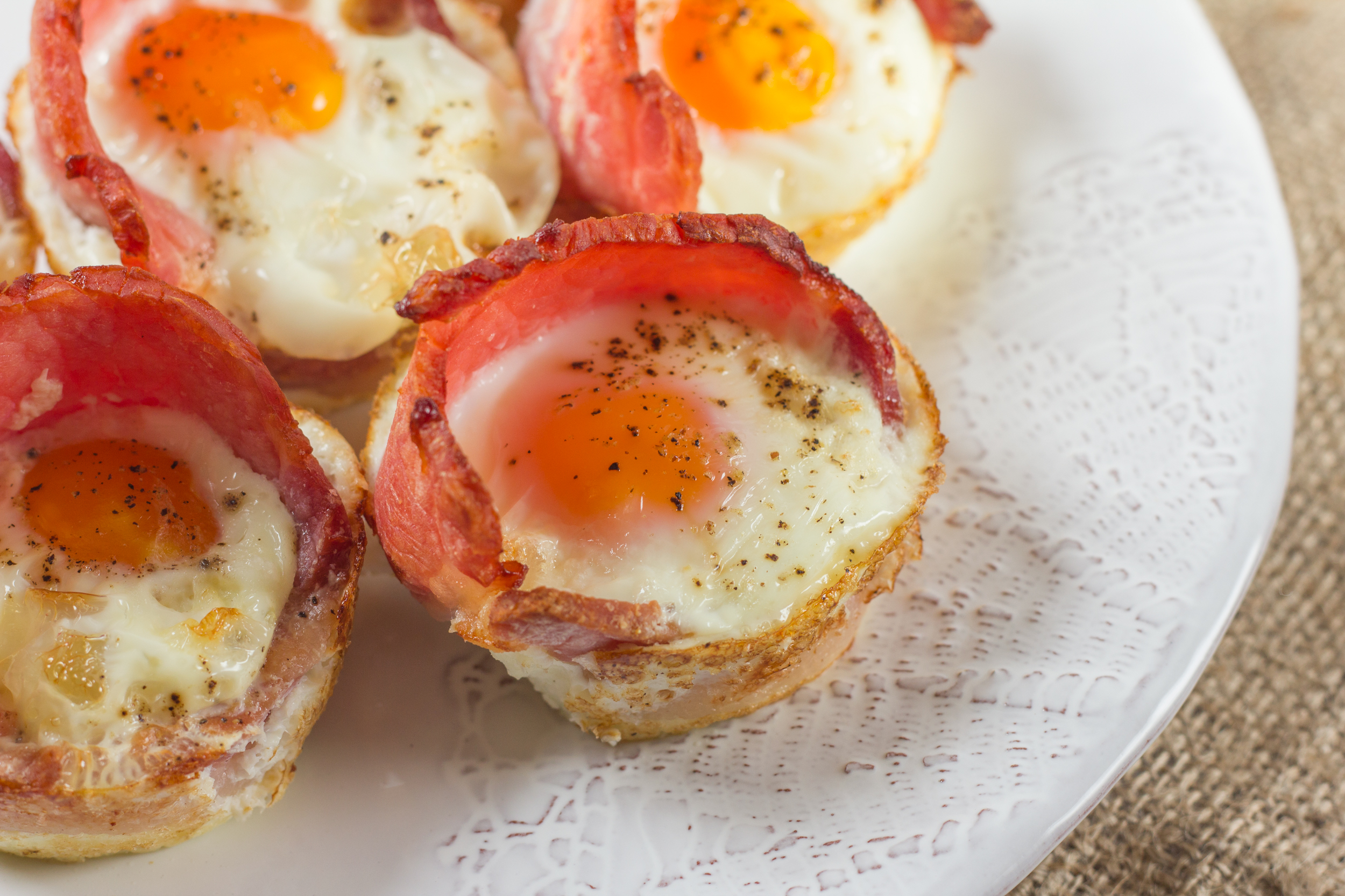 BAKED EGGS IN BACON WRAPS