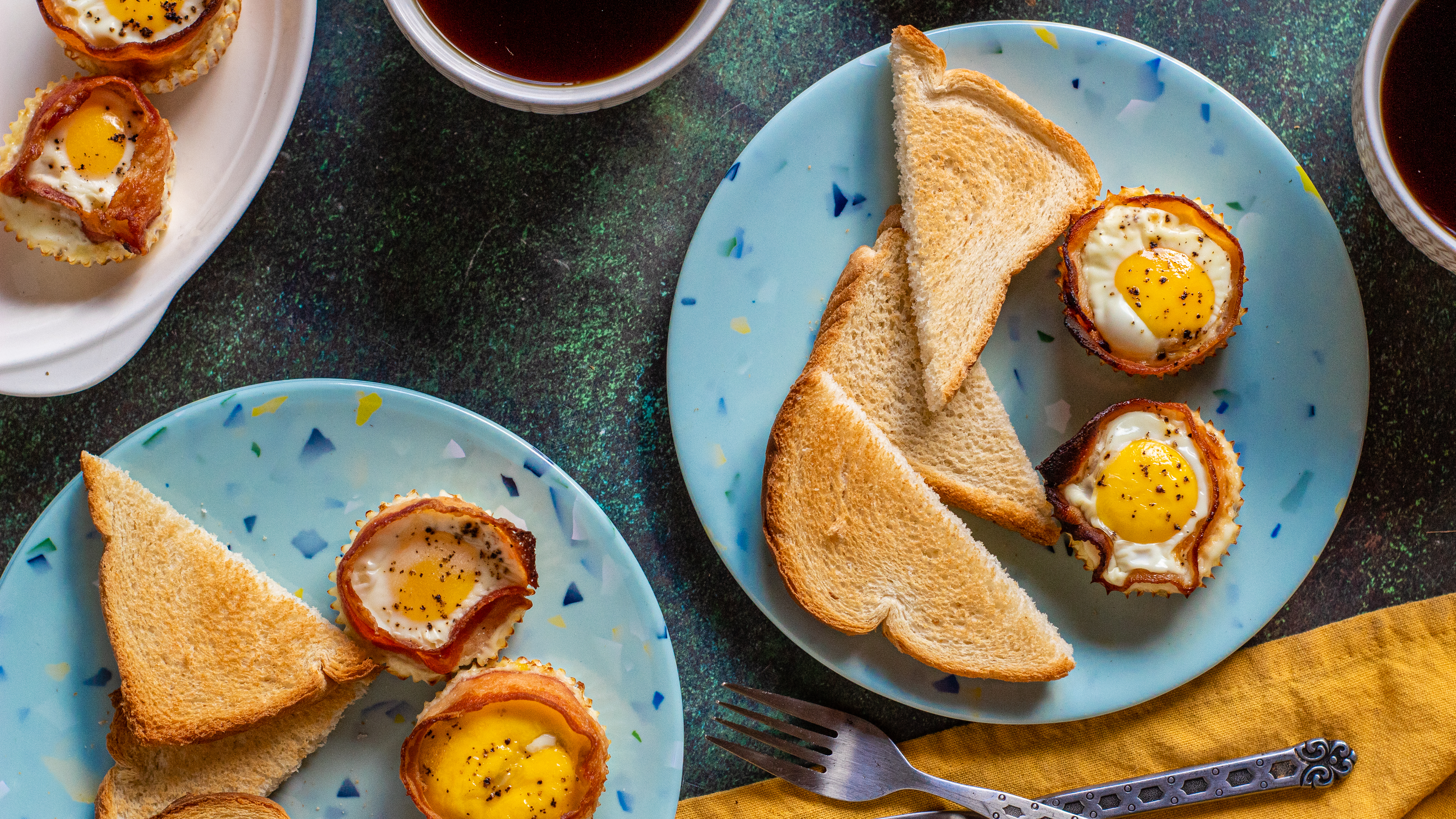 Baked Eggs in Bacon Wraps