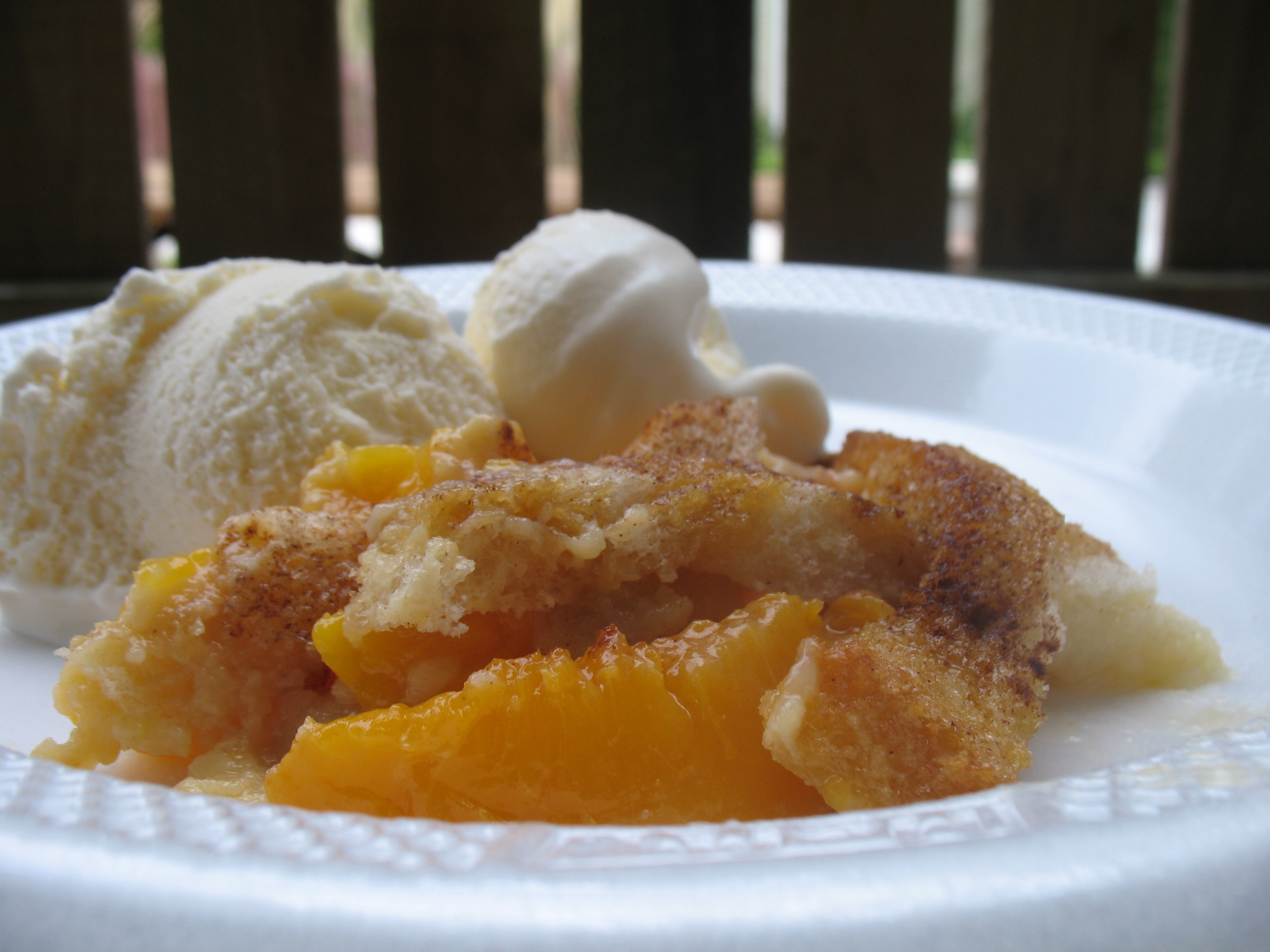 MAMA'S FRUIT COBBLER