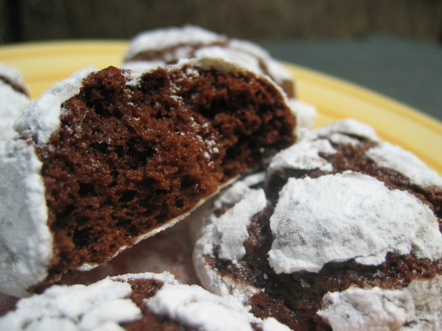 CHOCOLATE SNOWFLAKE COOKIES (CHOCOLATE CRINKLES / CRACKLES)