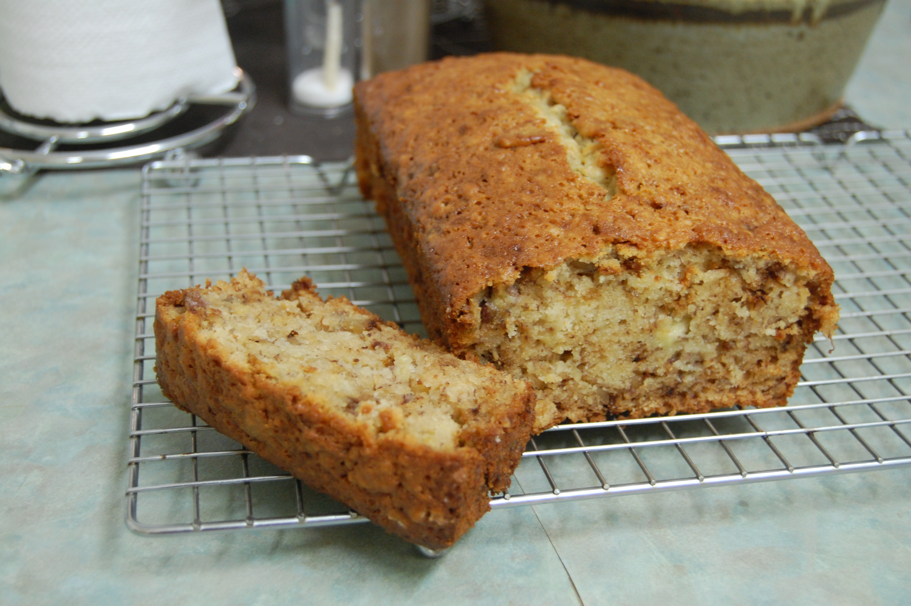 TASTY SOUR CREAM BANANA BREAD