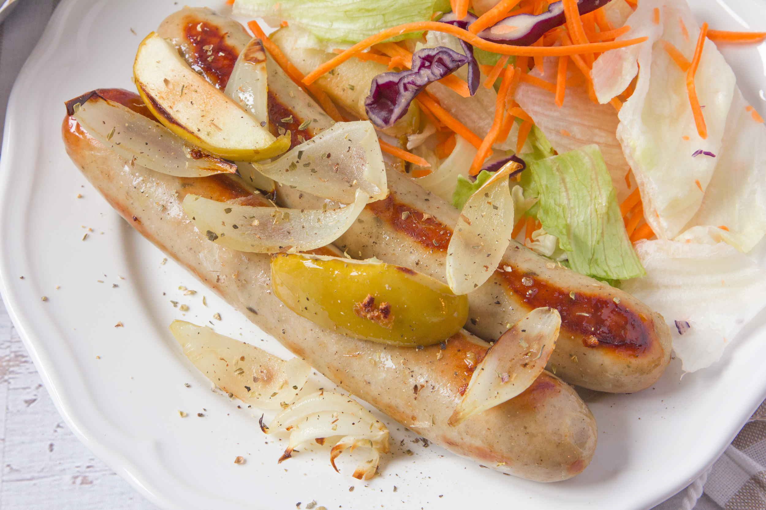 BRATWURST BAKE