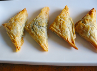 KITTENCAL'S GREEK SPINACH AND FETA PUFF PASTRY TRIANGLES