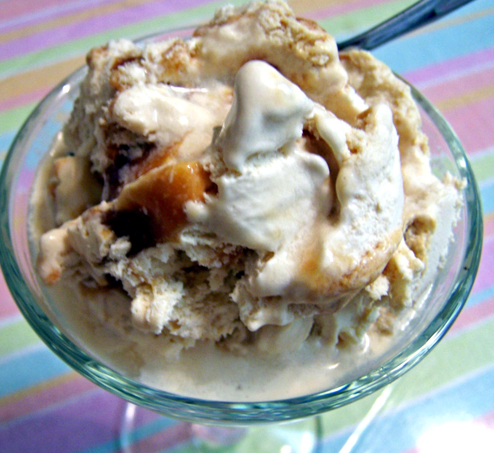 AMARETTO OVER ICE CREAM