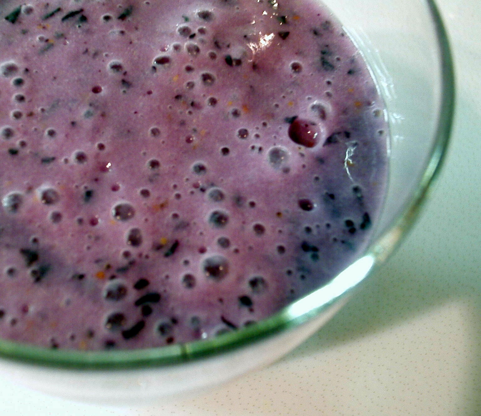 BLUEBERRY PINEAPPLE SMOOTHIE