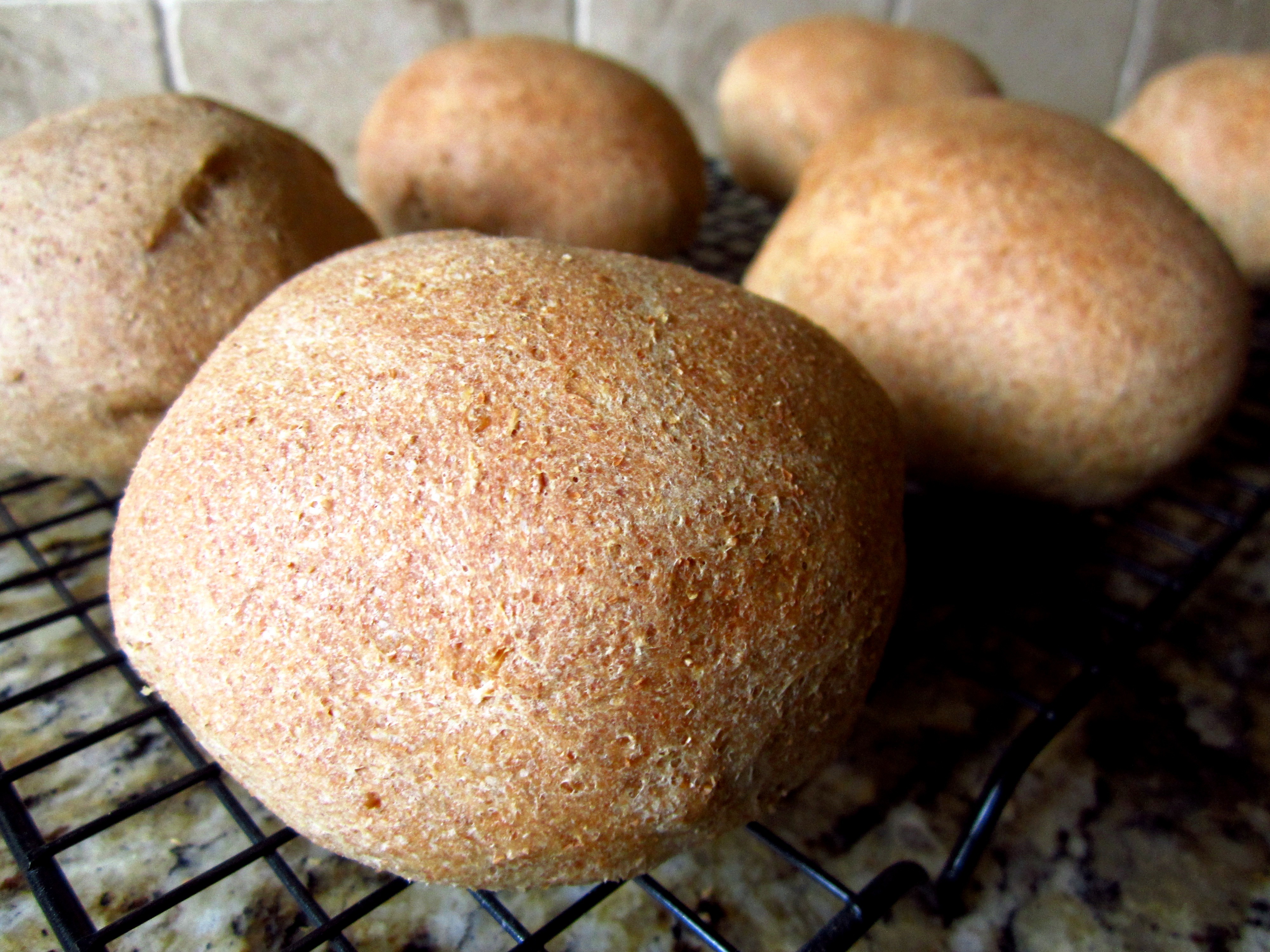 MOM'S 100% WHOLE WHEAT AIR BUNS (ROLLS) FOR ABM